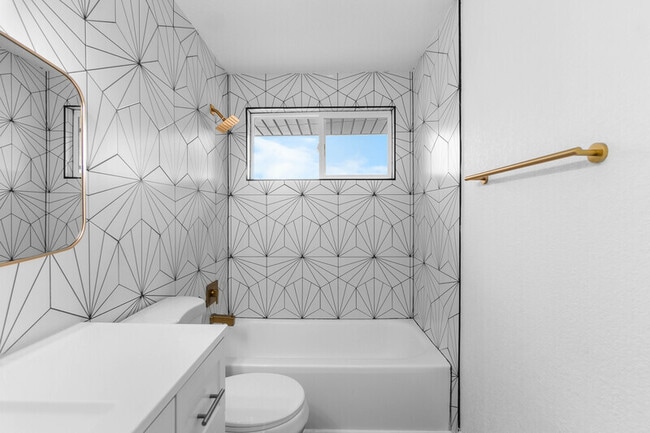 Building Photo - 6220 W Ohio Ave