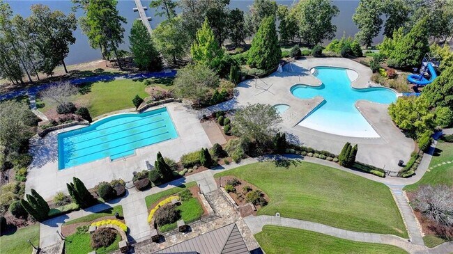 Building Photo - 6755 Scarlet Oak Way