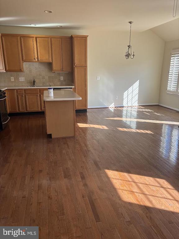 Building Photo - 43725 Banshee Heights Terrace