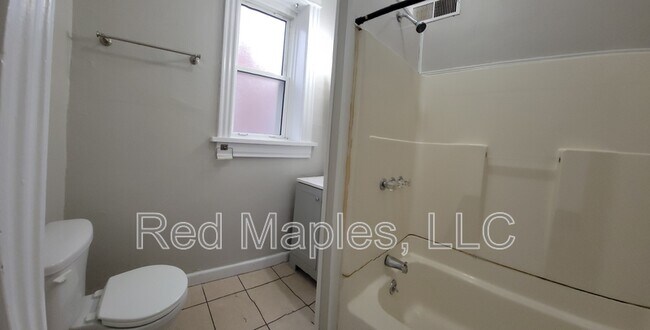 Building Photo - 3420 Keokuk St