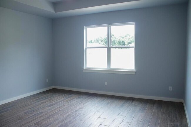 Building Photo - 1716 Kalidy Dr