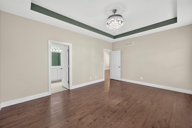 Building Photo - 15 Country Trail Ct