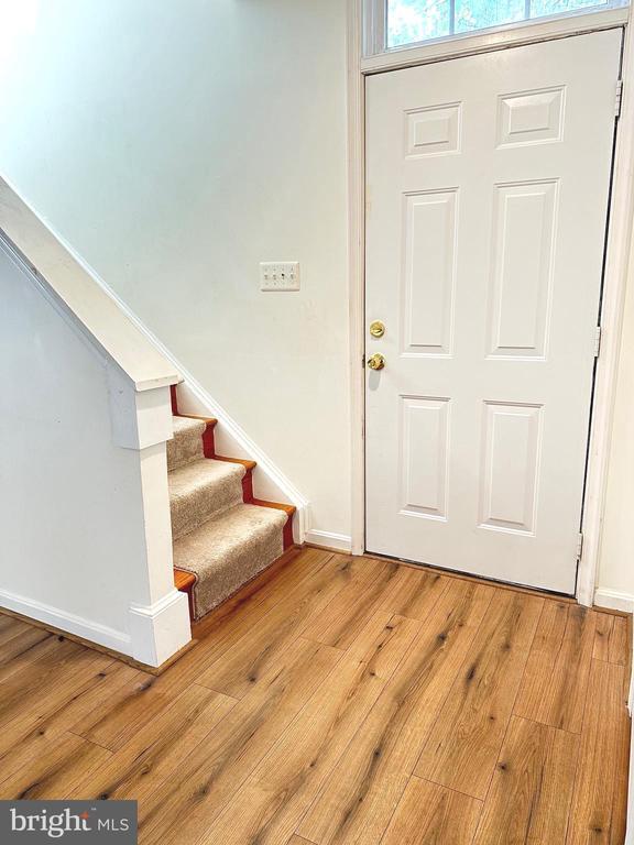 Building Photo - 20408 River Bank St