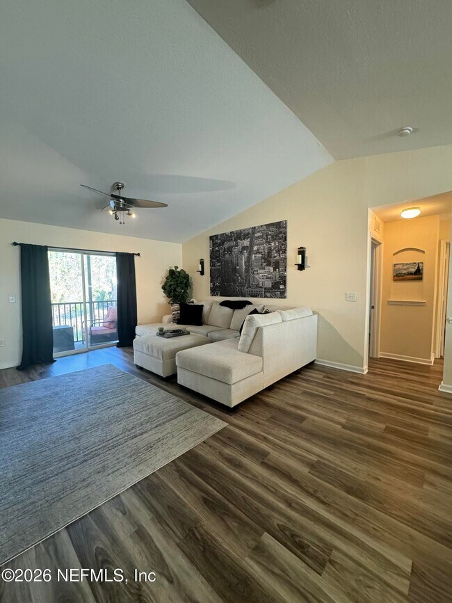 Building Photo - 10200 Belle Rive Blvd