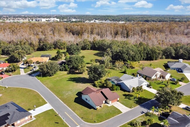 Building Photo - 905 Mendoza Ln