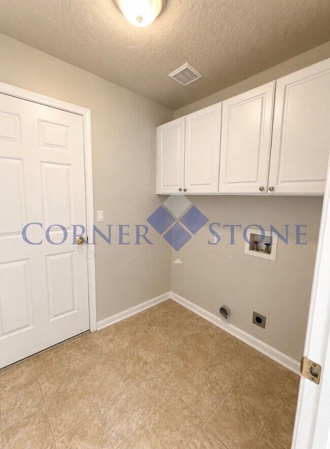 Building Photo - 907 Aspen Grove St