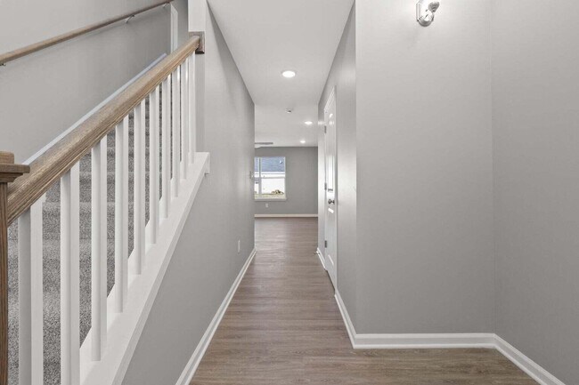 Building Photo - 6061 Arbor Wds Wy