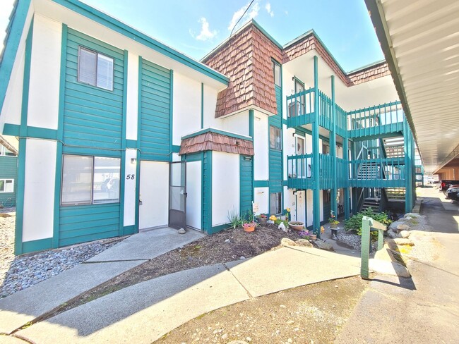 Building Photo - $1,150 - 1 Bed / 1 Bath Bright and Airy Condo on Spokane River