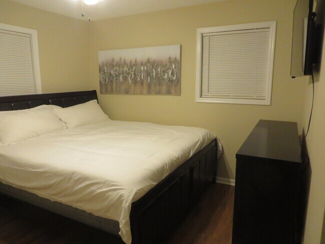 bedroom 2 - 3755 Cedar Hurst Way