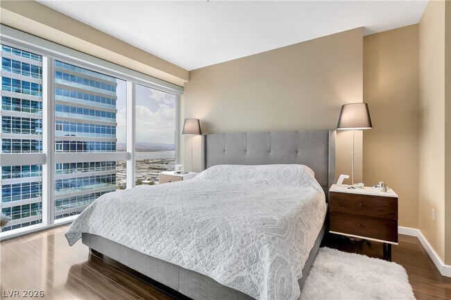 Building Photo - 4471 Dean Martin Dr