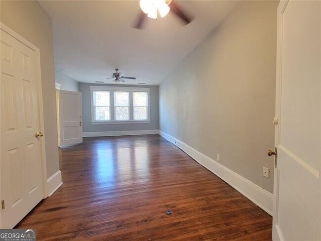 Building Photo - 976 Delaware Ave SE