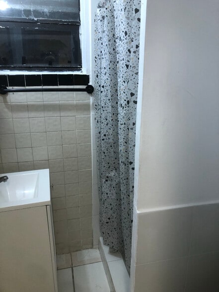 Building Photo - 1680 NE 157th Ter