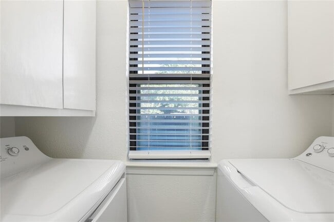 Building Photo - 101 Clearday Dr