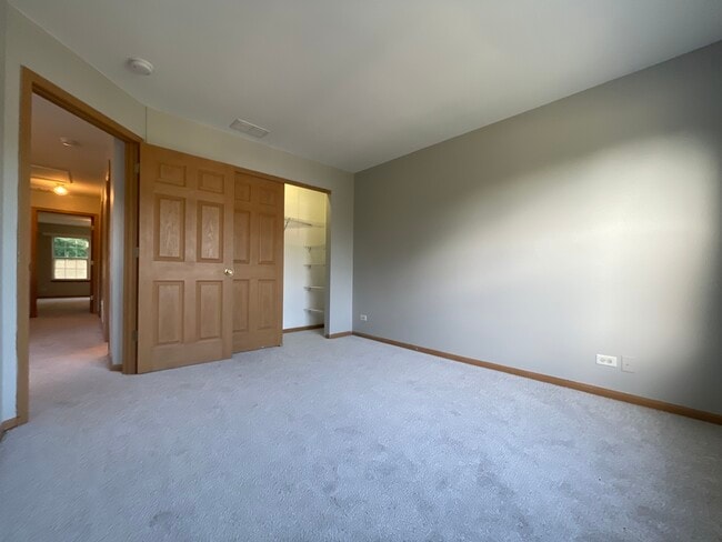 Building Photo - 1207 Brookdale Dr