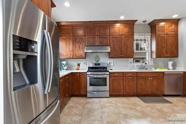 Building Photo - Fully Furnished 4-Bedroom Home Near Clinic...