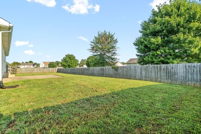 Building Photo - Updated Three Bedroom Ranch!