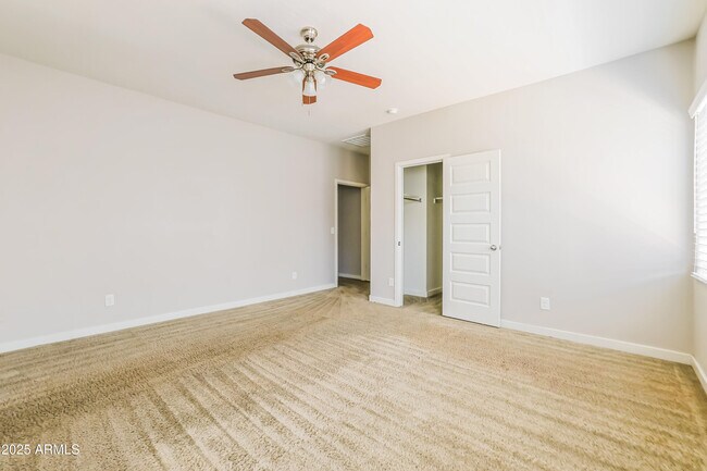 Building Photo - 1119 S Stapley Dr