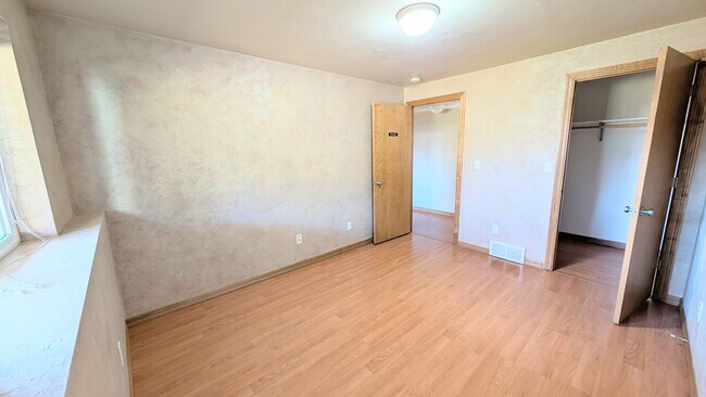 Bedroom 2 - 1927 Little River Path