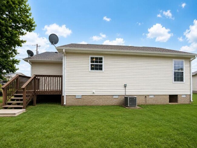 Building Photo - 208 Ruf Dr