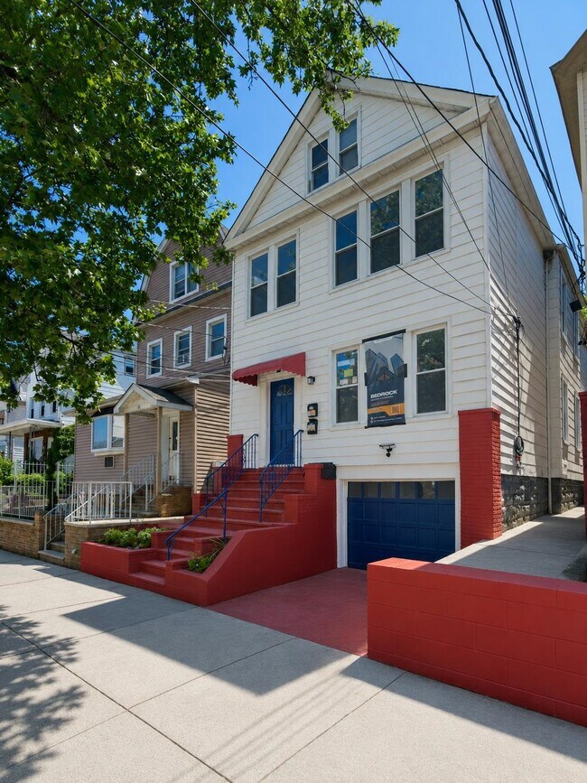 Building Photo - 12 E 49th St