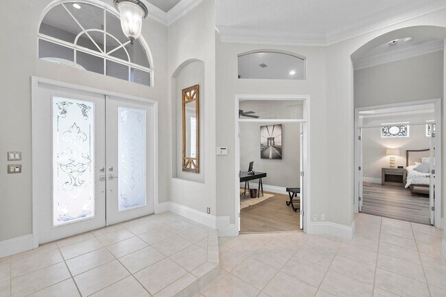 Building Photo - 856 Forest Glen Ln