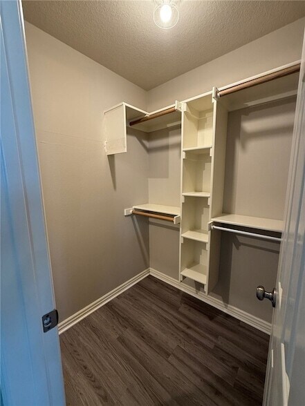 Building Photo - 1808 Lancaster Dr