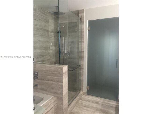 Building Photo - 350 Ocean Dr