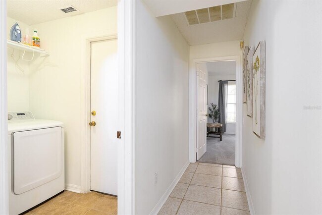 Building Photo - 254 Oak Park Pl