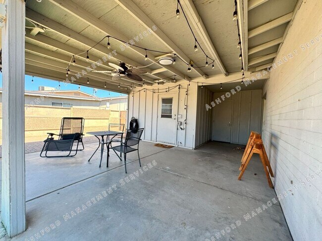 Building Photo - ***MOVE IN SPECIAL: REMODELED 4 BEDROOM HO...