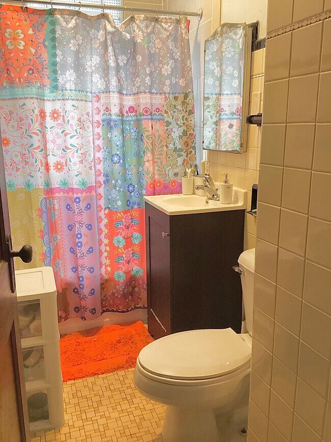 Building Photo - Murray Upper UWM