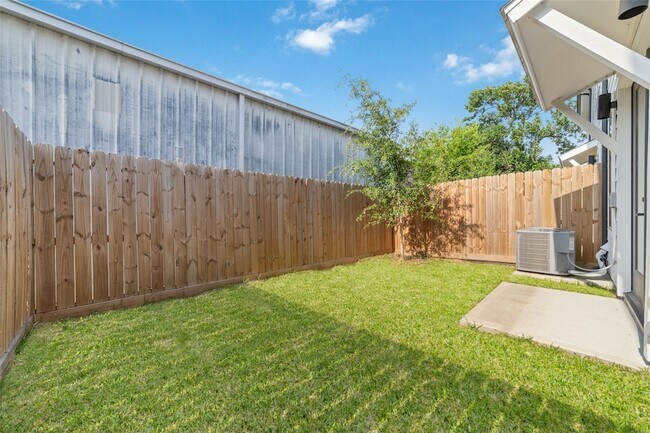 Building Photo - 3444 Bolin Rd