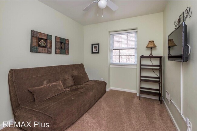 Building Photo - 3 br, 1.5 bath House - 249 Holly Dr.