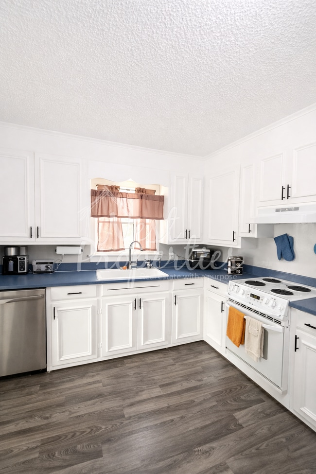 Building Photo - 1458 Ilex St