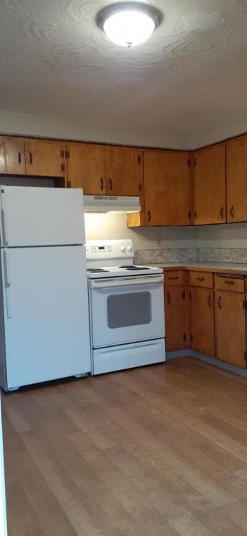 Building Photo - 274 SE Kingwood Ave