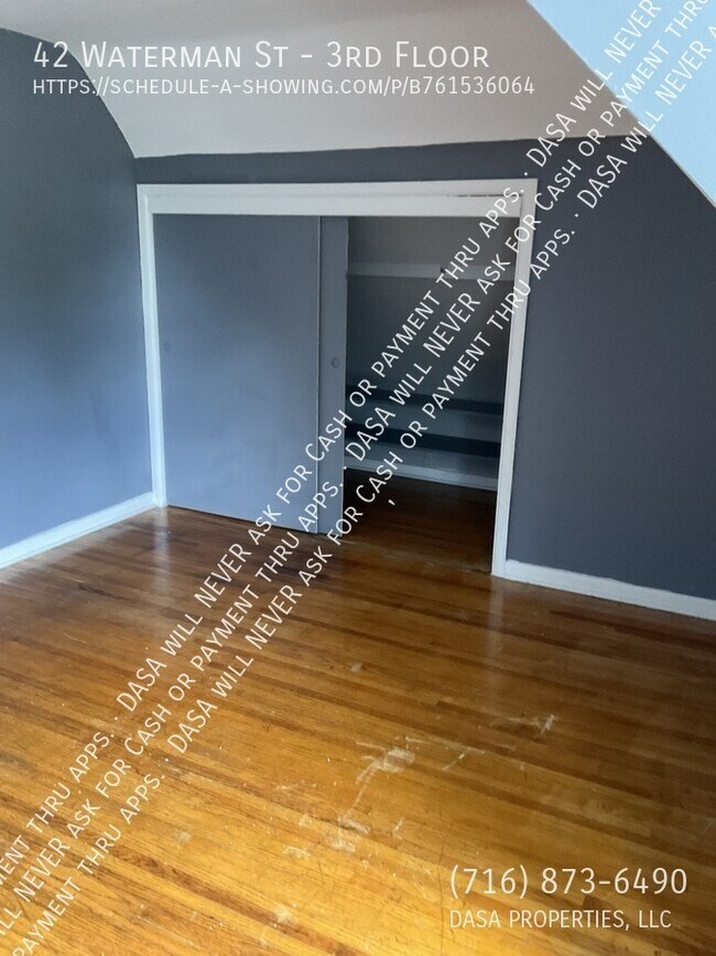 Building Photo - 42 Waterman St