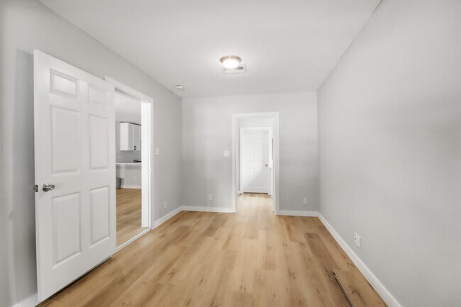 Building Photo - 10430 Wiggins St