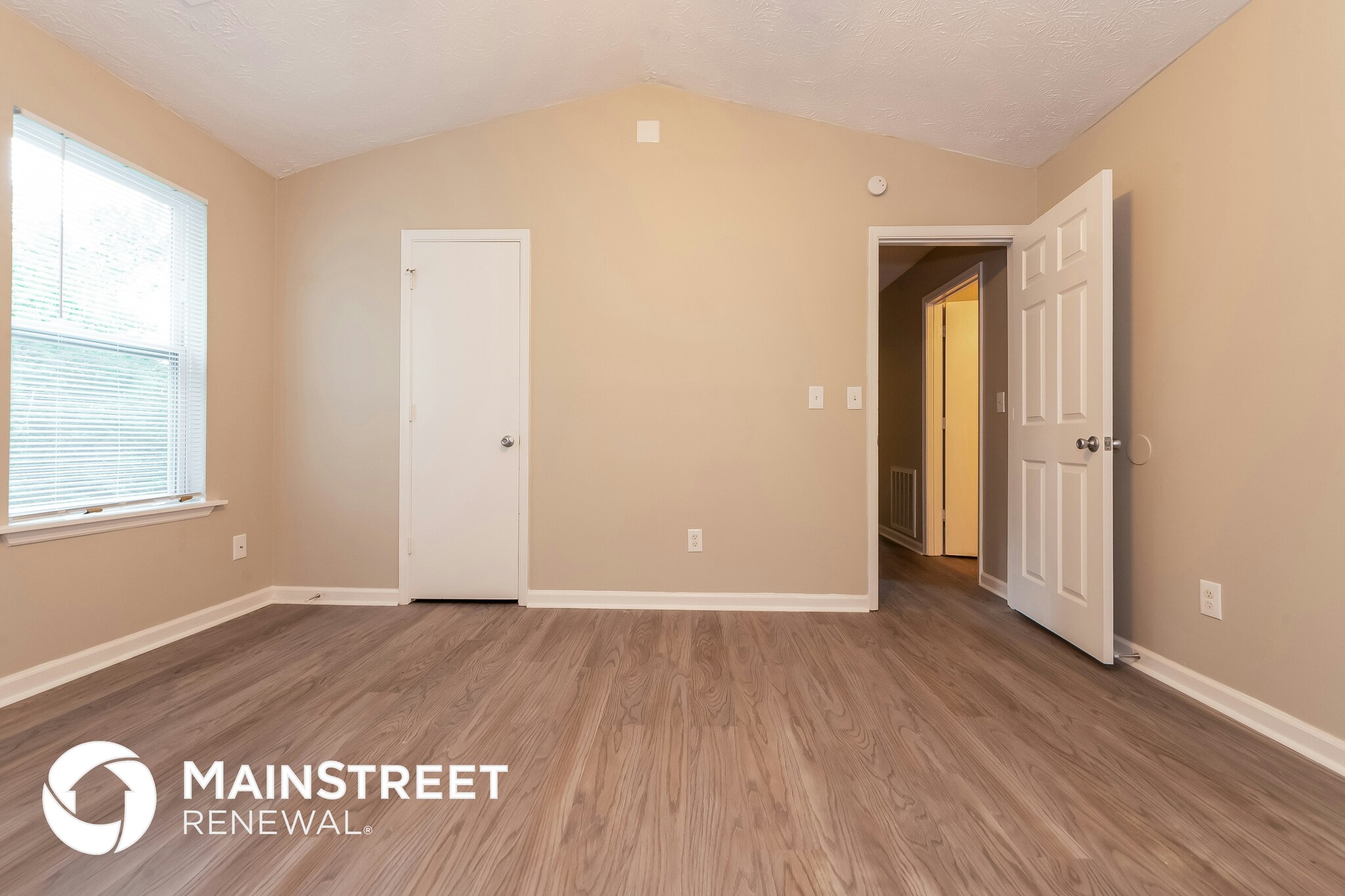 Building Photo - 6265 Leverett Dr
