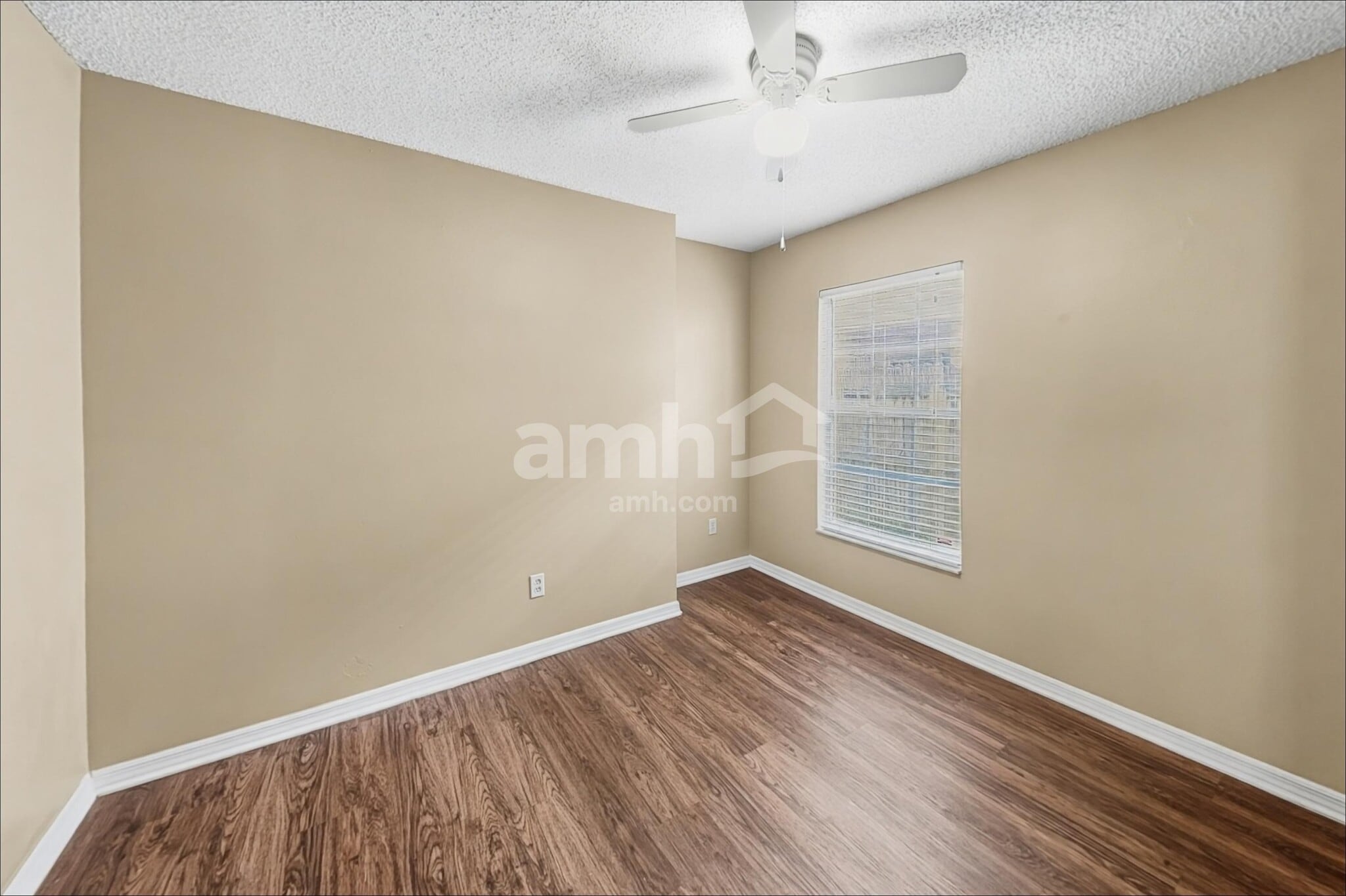 Building Photo - 1428 Abberton Dr
