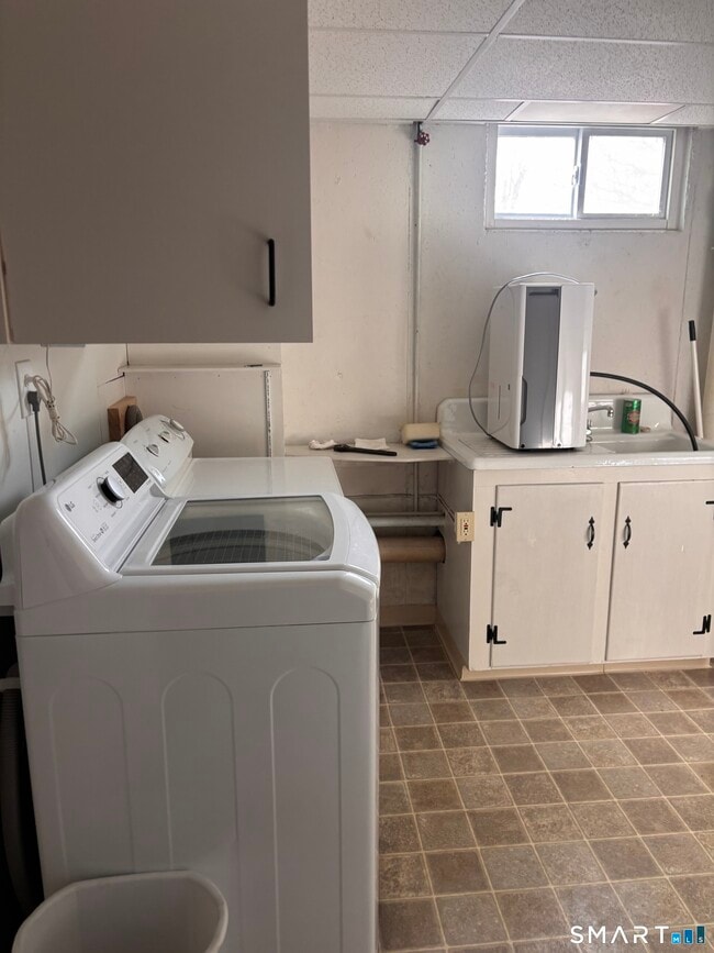 Building Photo - 28 Bayberry Ln