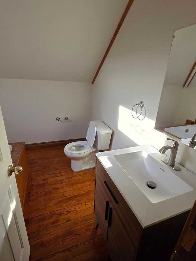 Building Photo - 4235 Trumbull