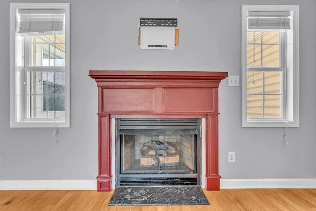Building Photo - 403 Arabian Ln