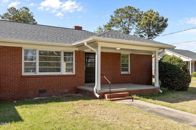 Building Photo - 1206 S 9th St