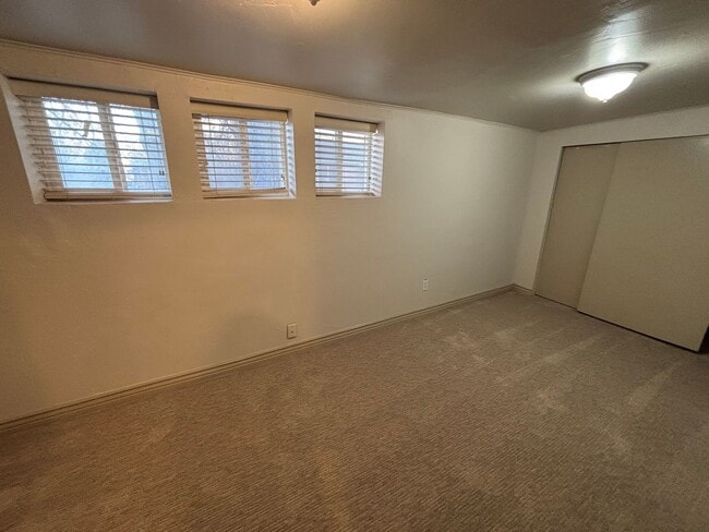 Building Photo - Salt Lake Cottage home 3 bed, 2 baths