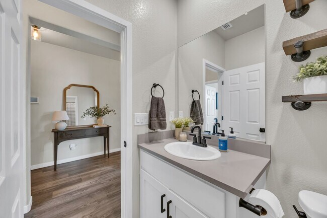 Building Photo - Newer Home on Large Corner Lot with Lots of Natural Light!