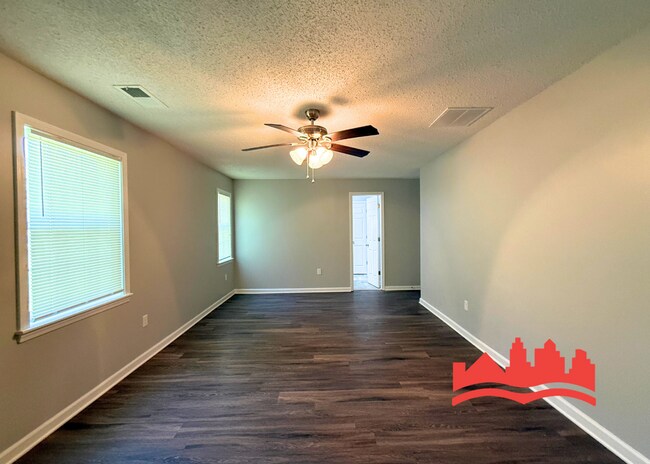Building Photo - 4960 Sherry Dr