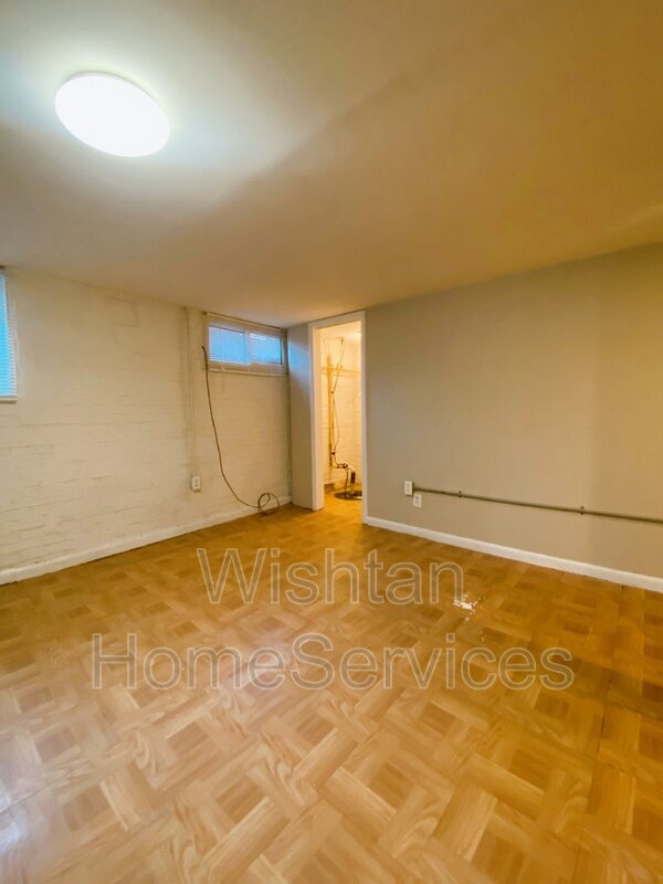 236 W Washington St 236 W Washington St IL 61455 Apartment