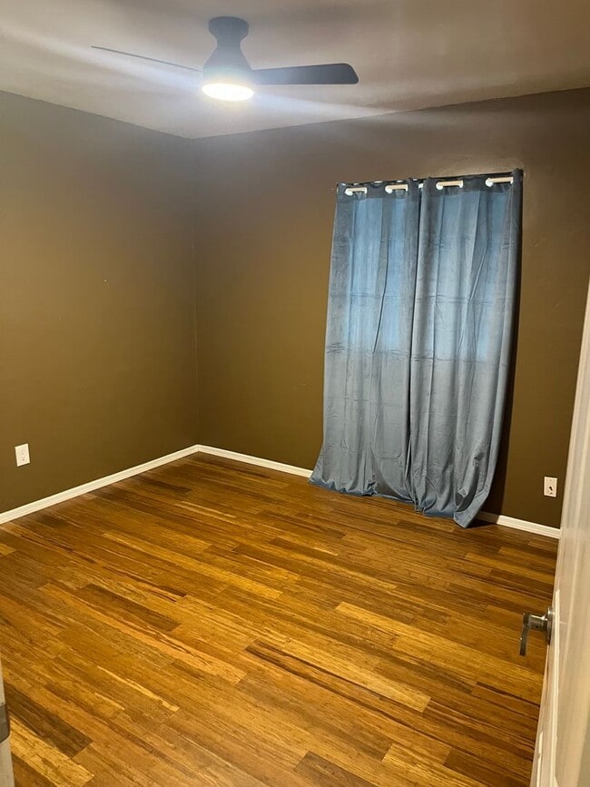 Building Photo - 626 S Huachuca St