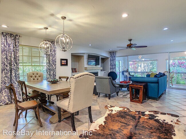 Building Photo - 4445 Oakley Greene