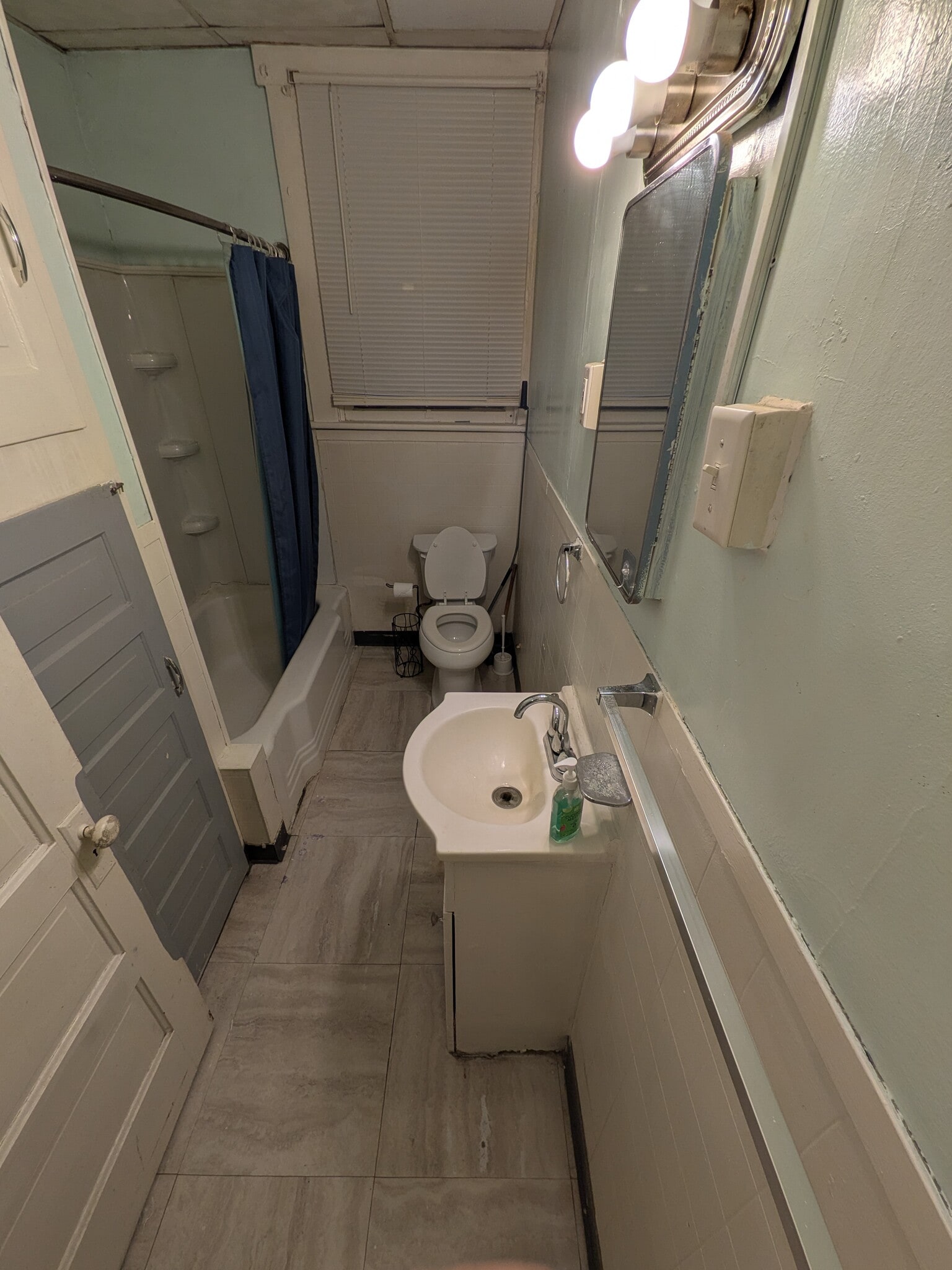 Building Photo - 341 Linden Ave