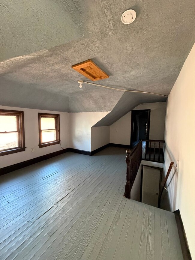 Building Photo - 257 Highland Ave